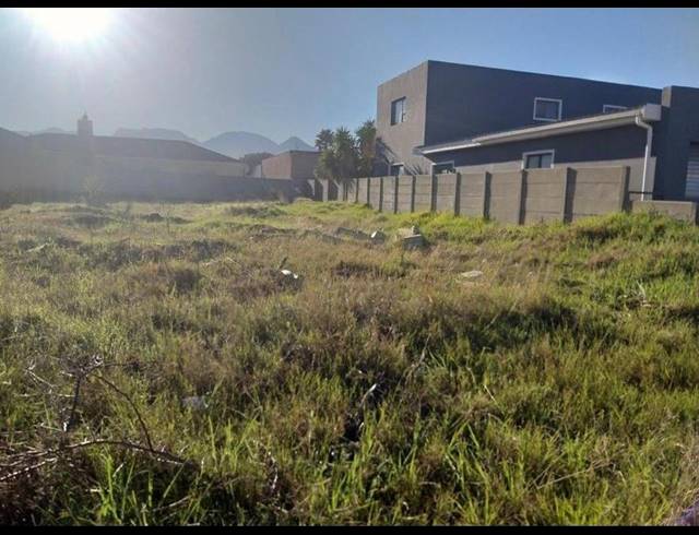 450M² VACANT LAND FOR SALE IN SOUTHFORK